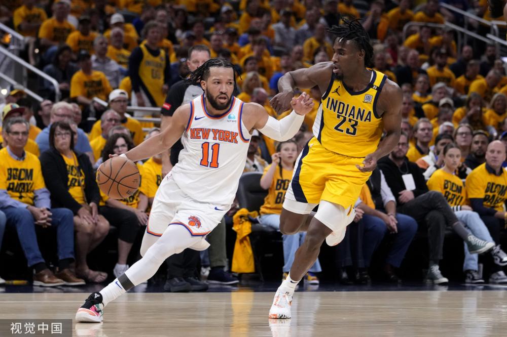 篮球赛场的 篮球赛场的